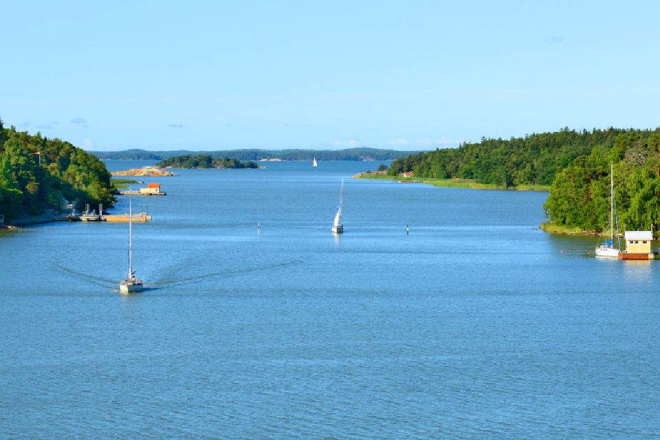 A summer view in the archipelago.